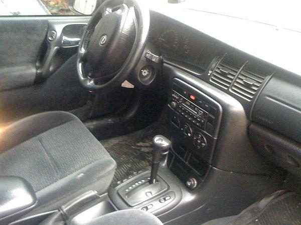 2001 Opel Vectra CD 1.8 Otomatik aracım Ön konsol ve şöför mahalli.