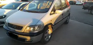 Zafira01a.webp