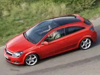 Opel-Astra_GTC_2007_800x600_wallpaper_03.webp