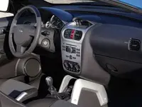 Opel-Tigra-interior.webp